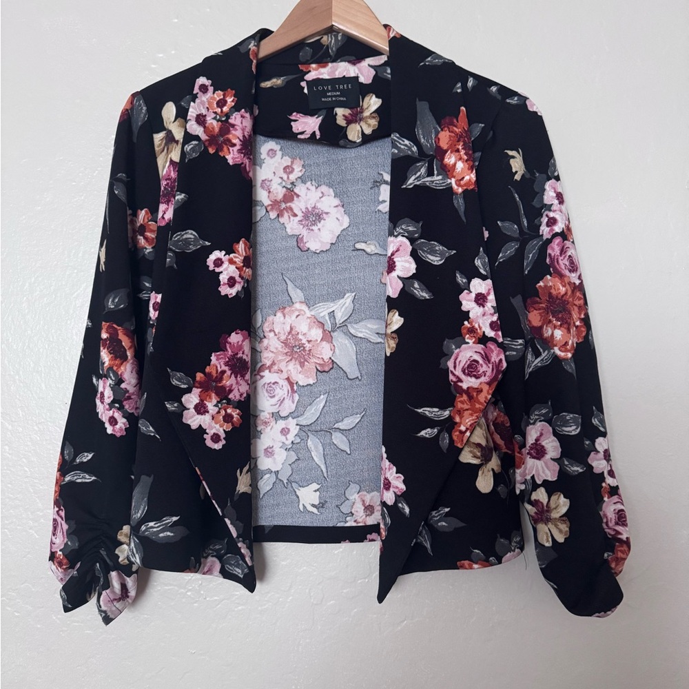 Super Cute Floral Blazer